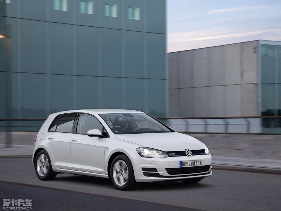 2015Golf BlueMotion