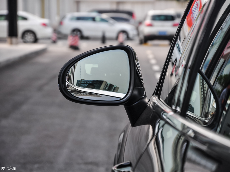 2016;J 3.0 TSI R-Line