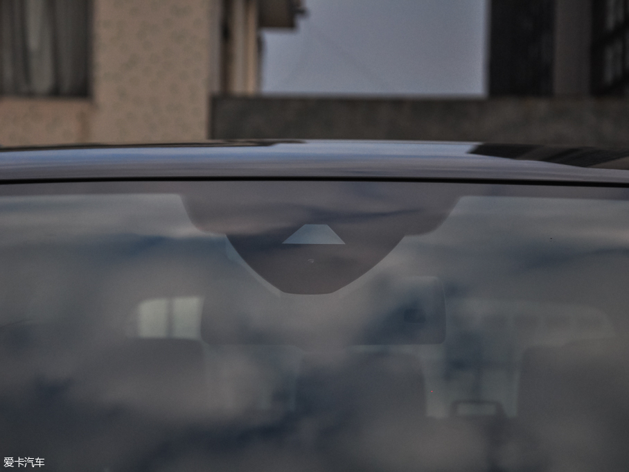 2016;J 3.0 TSI R-Line