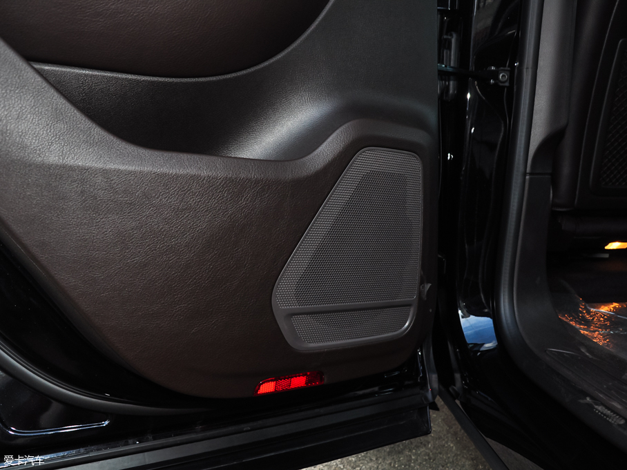 2016;J 3.0 TSI R-Line