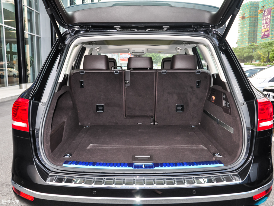 2016;J 3.0 TSI R-Line