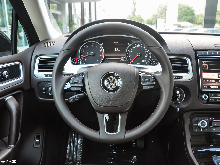 2016;J 3.0 TSI R-Line