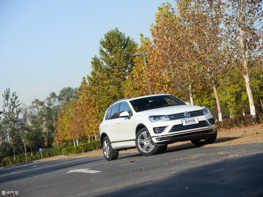 2016;J 3.0 TSI R-Line