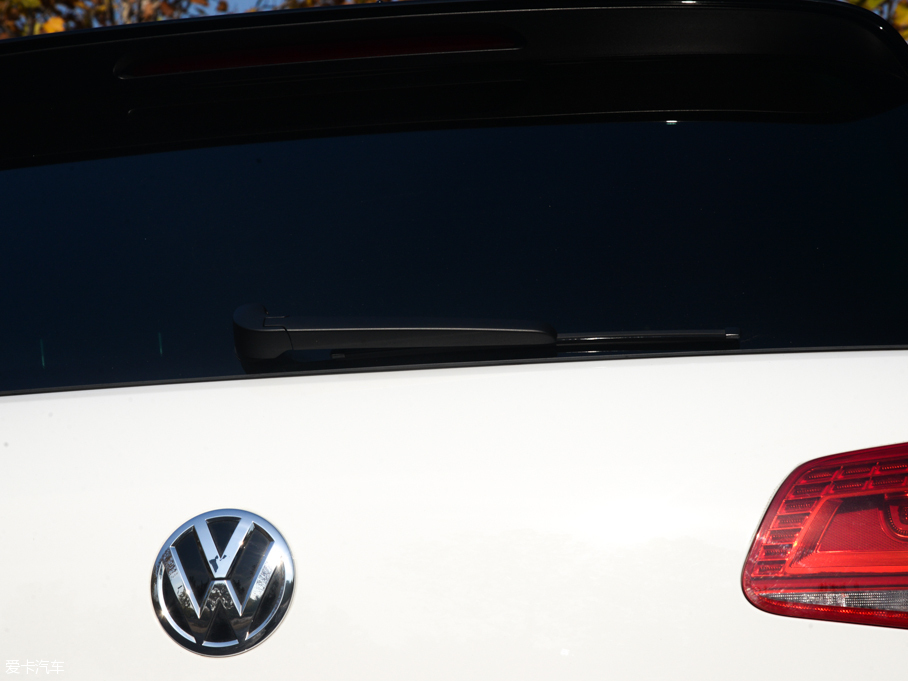 2016;J 3.0 TSI R-Line