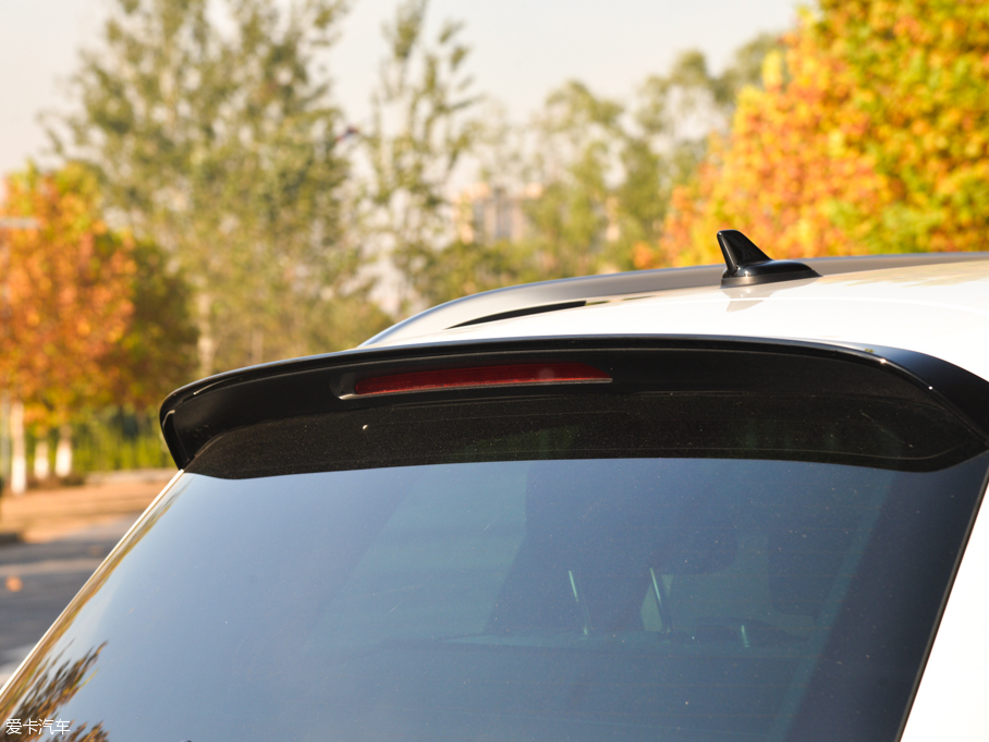 2016;J 3.0 TSI R-Line