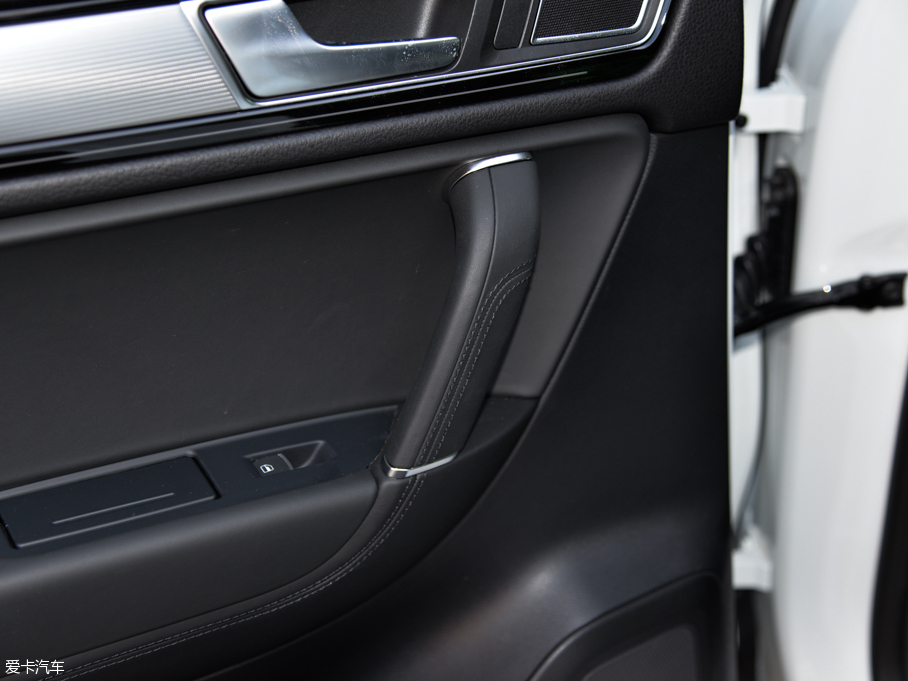 2016;J 3.0 TSI R-Line