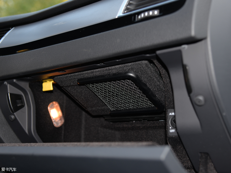 2016;J 3.0 TSI R-Line