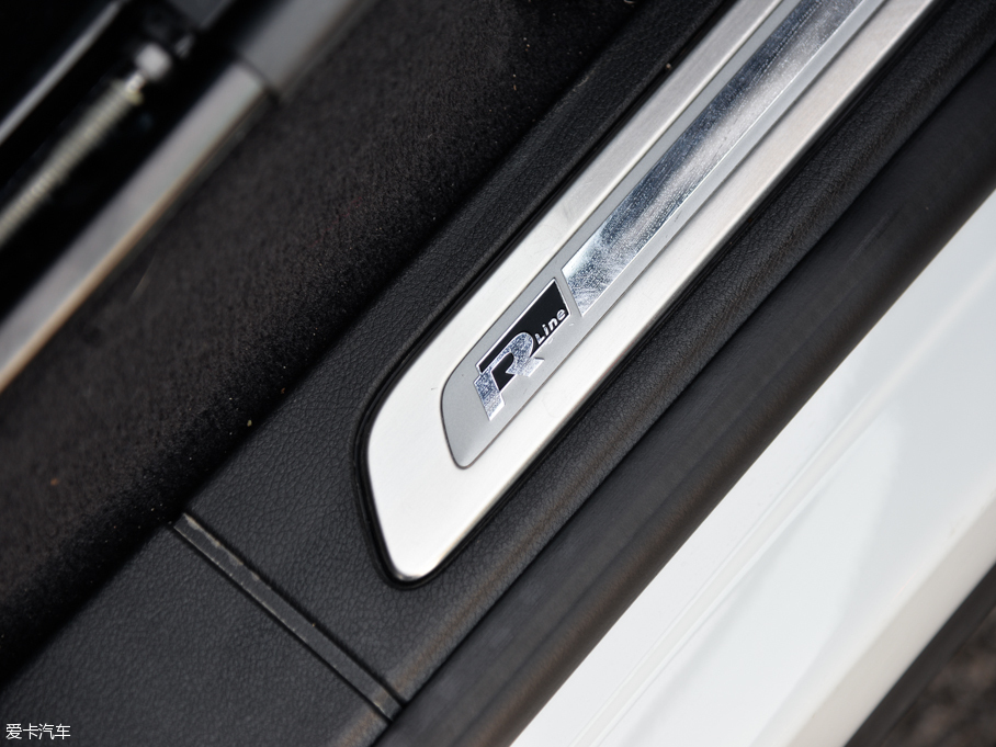 2016;J 3.0 TSI R-Line