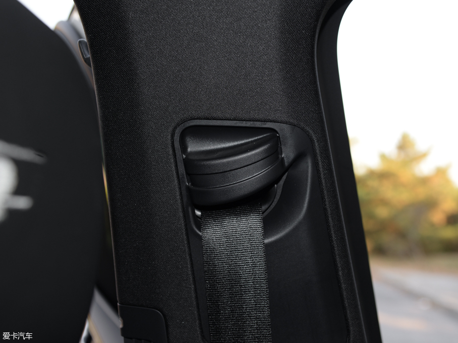 2016;J 3.0 TSI R-Line