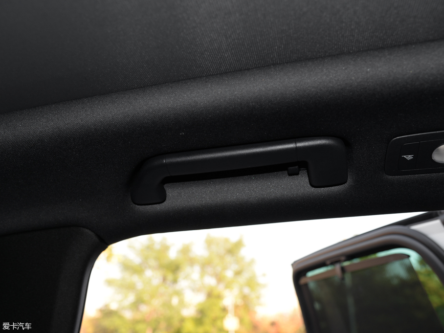 2016;J 3.0 TSI R-Line