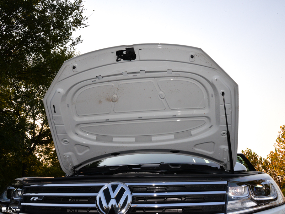 2016;J 3.0 TSI R-Line