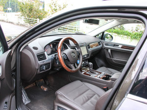 2016款3.0 TSI 标配型 前排空间