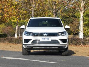 2016款3.0 TSI R-Line 正前