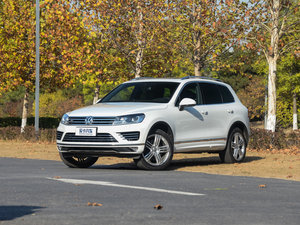 2016款3.0 TSI R-Line 左前45度