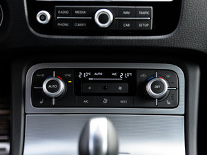 20163.0 TSI R-Line {(dio){(dio)(ji)