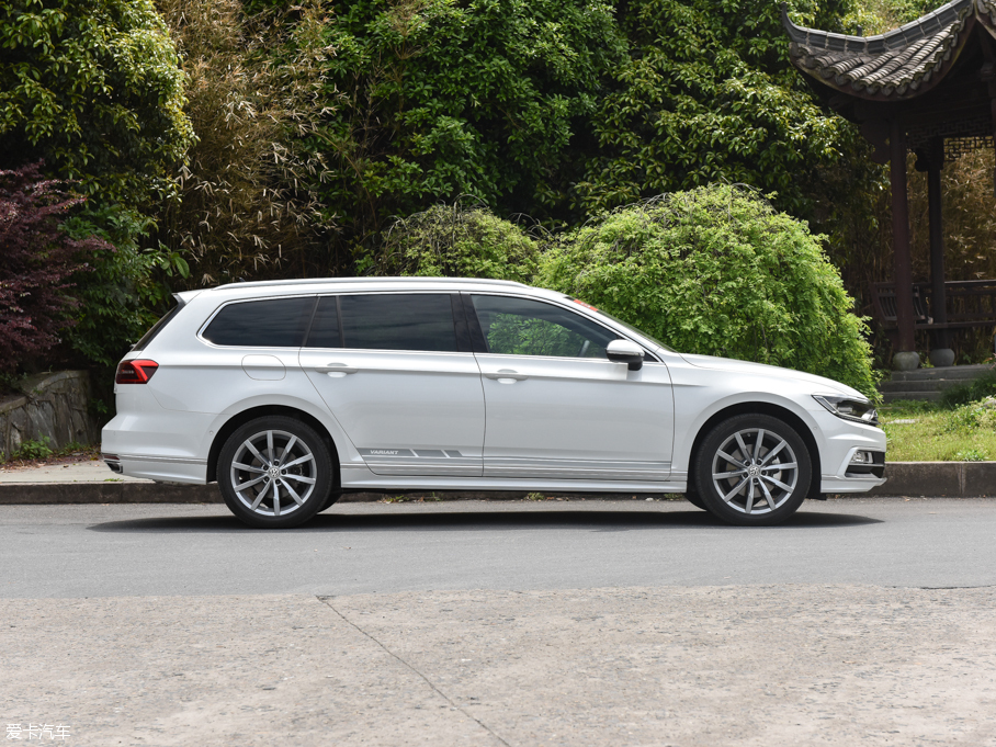 2016ε 380TSI R-Line