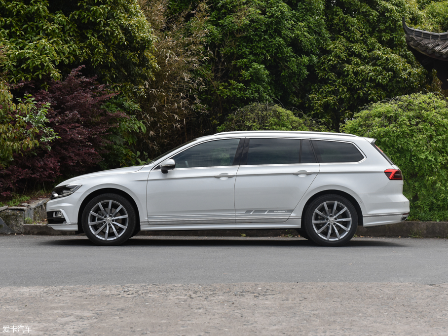 2016ε 380TSI R-Line