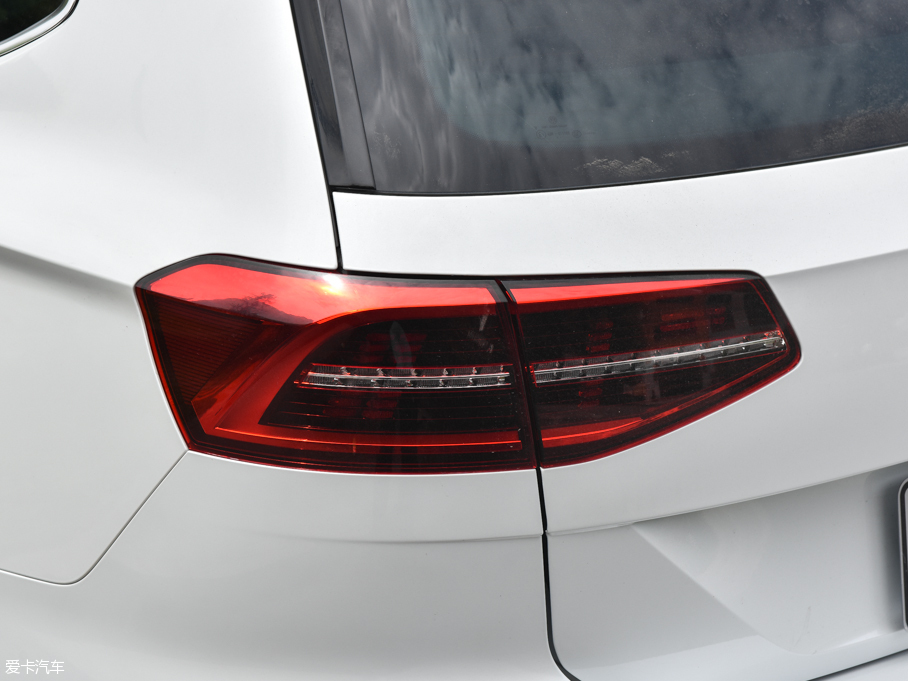 2016ε 380TSI R-Line