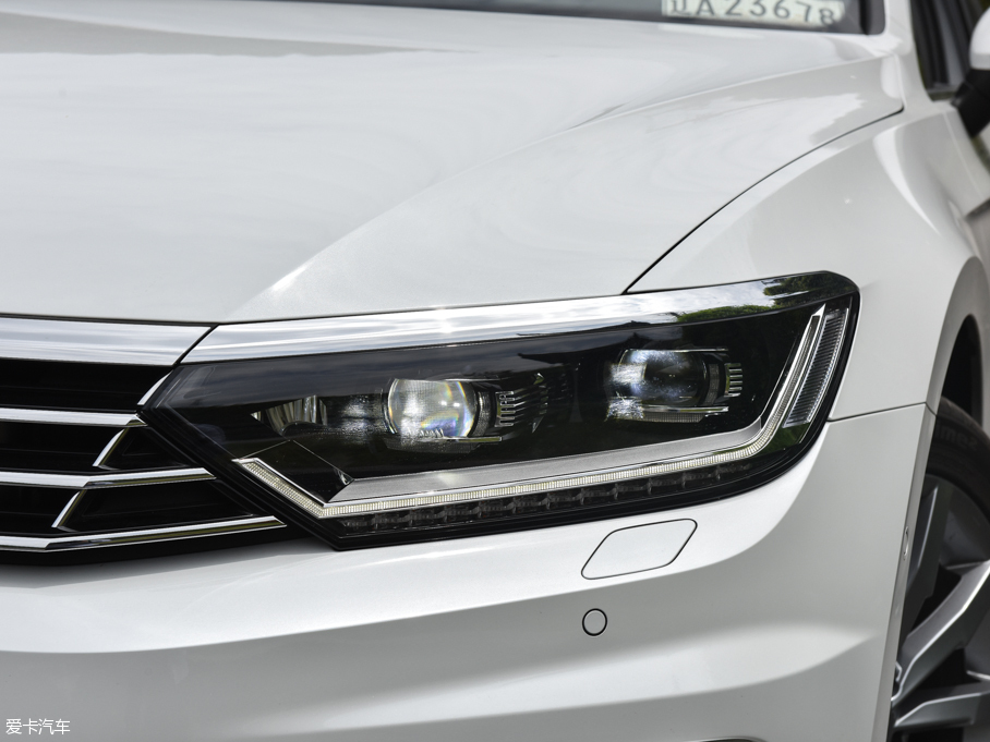 2016ε 380TSI R-Line