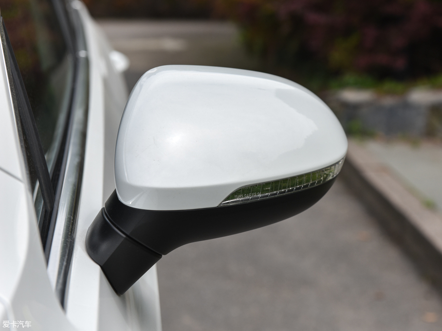 2016ε 380TSI (q)R-Line