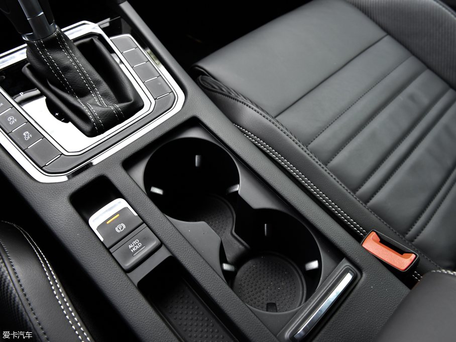 2016ε 380TSI (q)R-Line