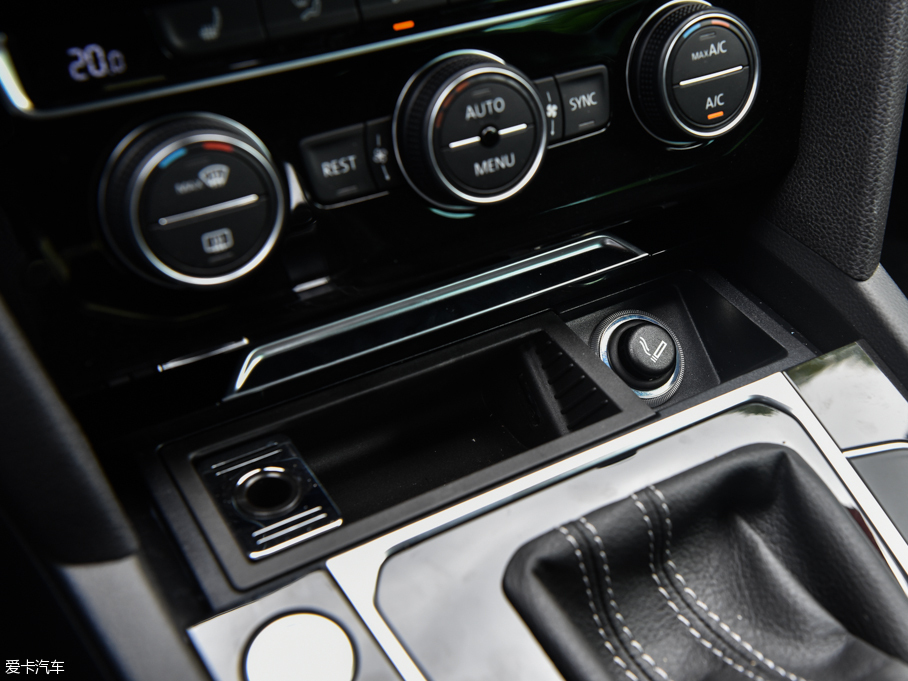 2016ε 380TSI R-Line