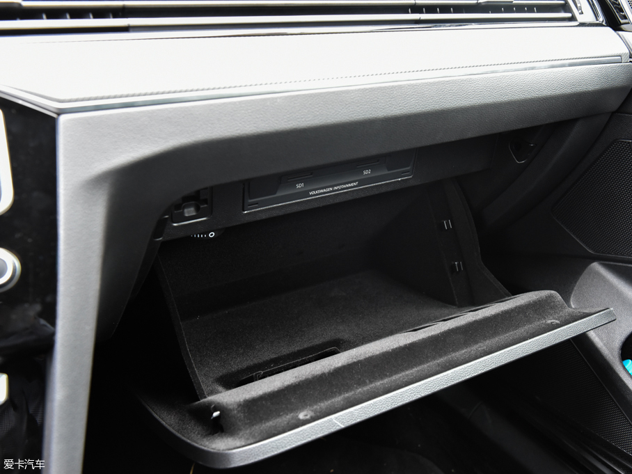 2016ε 380TSI (q)R-Line