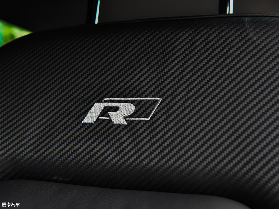 2016ε 380TSI R-Line