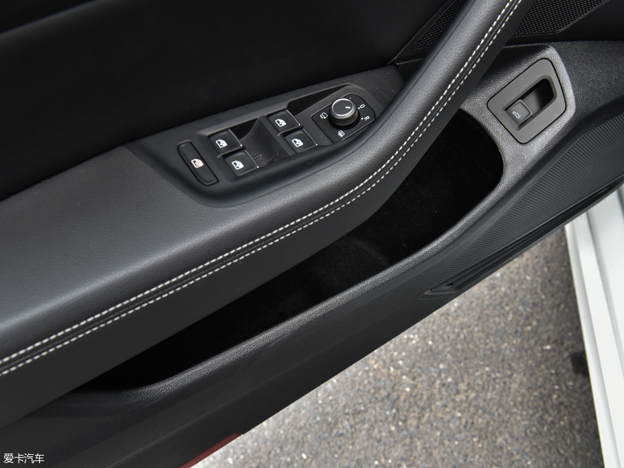 2016ε 380TSI R-Line