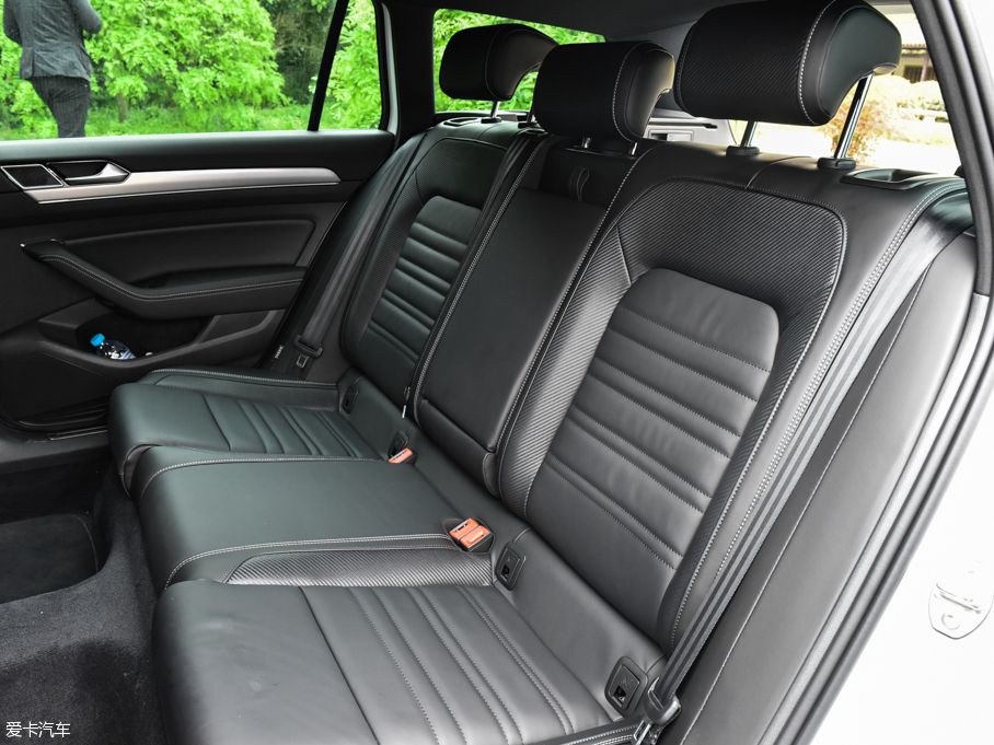 2016ε 380TSI R-Line