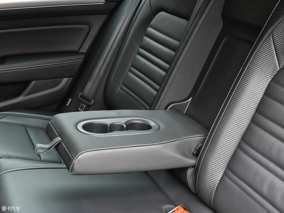 2016ε 380TSI R-Line