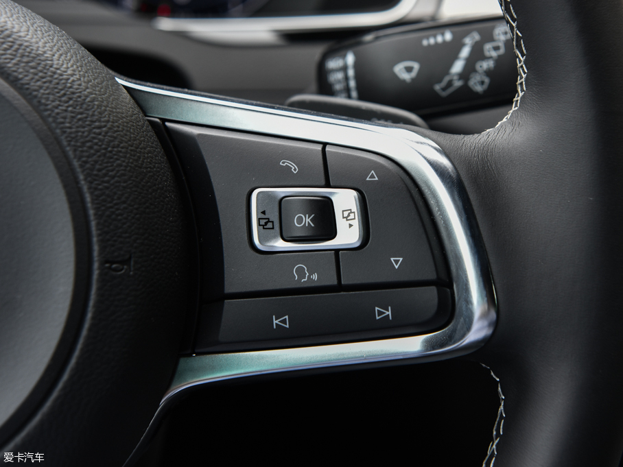 2016ε 380TSI R-Line