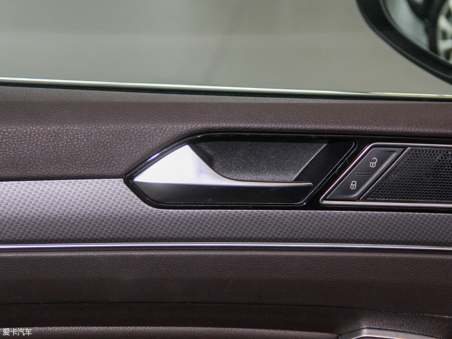 2016ε 380TSI Unlimited а