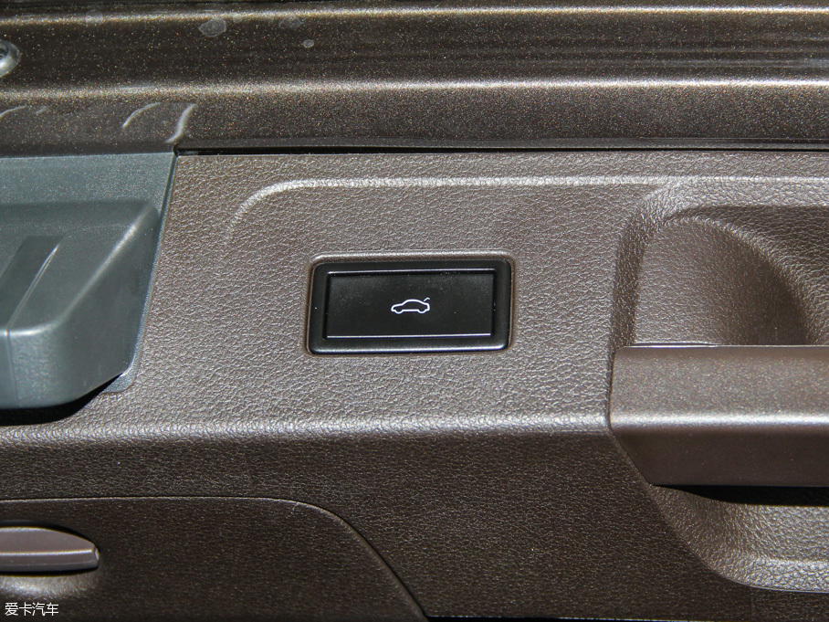 2016ε 380TSI Unlimited а