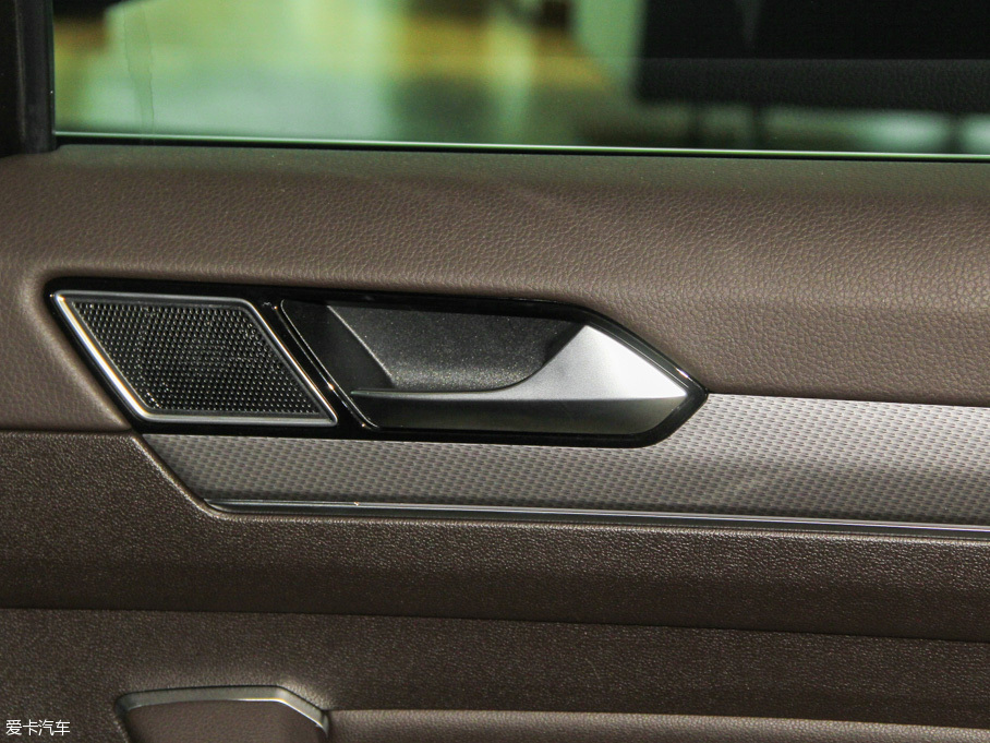 2016ε 380TSI Unlimited а