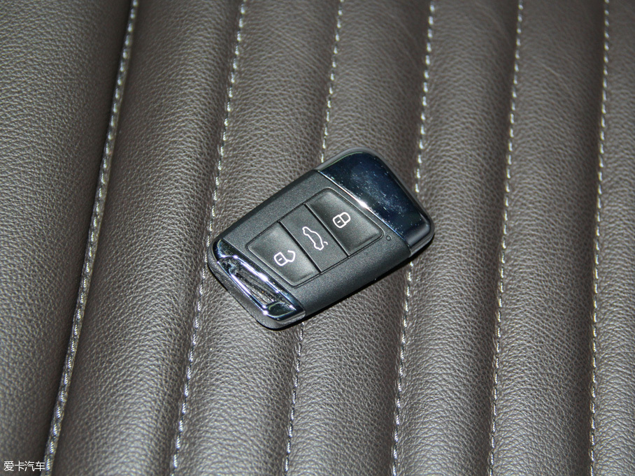 2016ε 380TSI Unlimited а