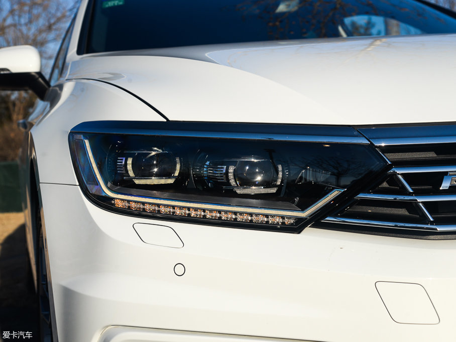 2016ε 380TSI R-Line