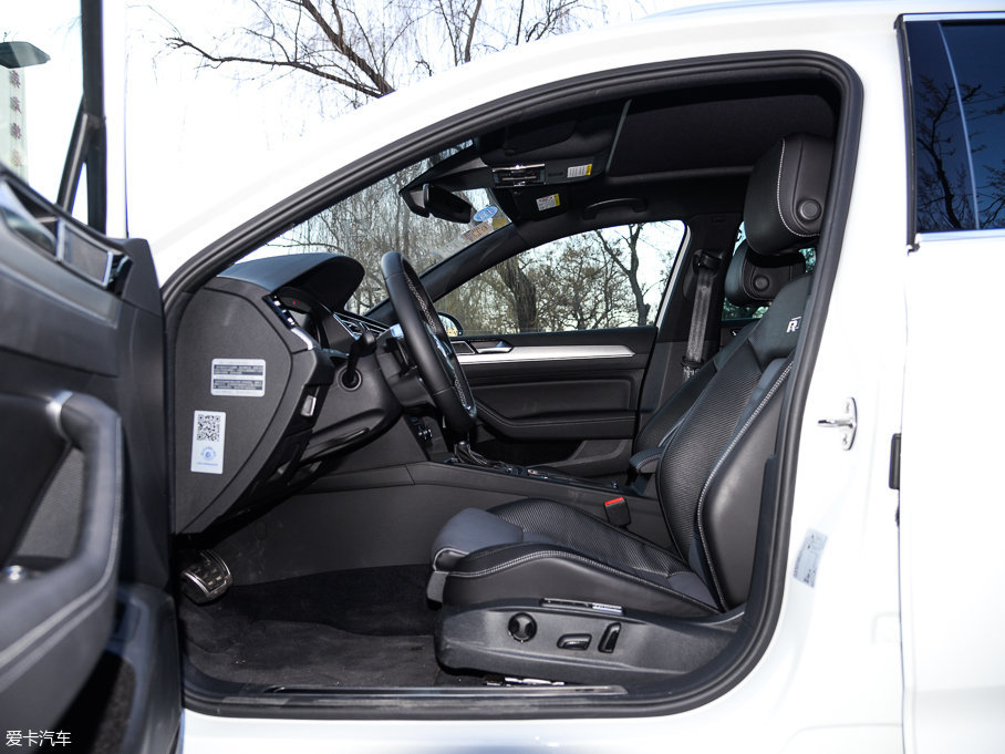 2016ε 380TSI R-Line