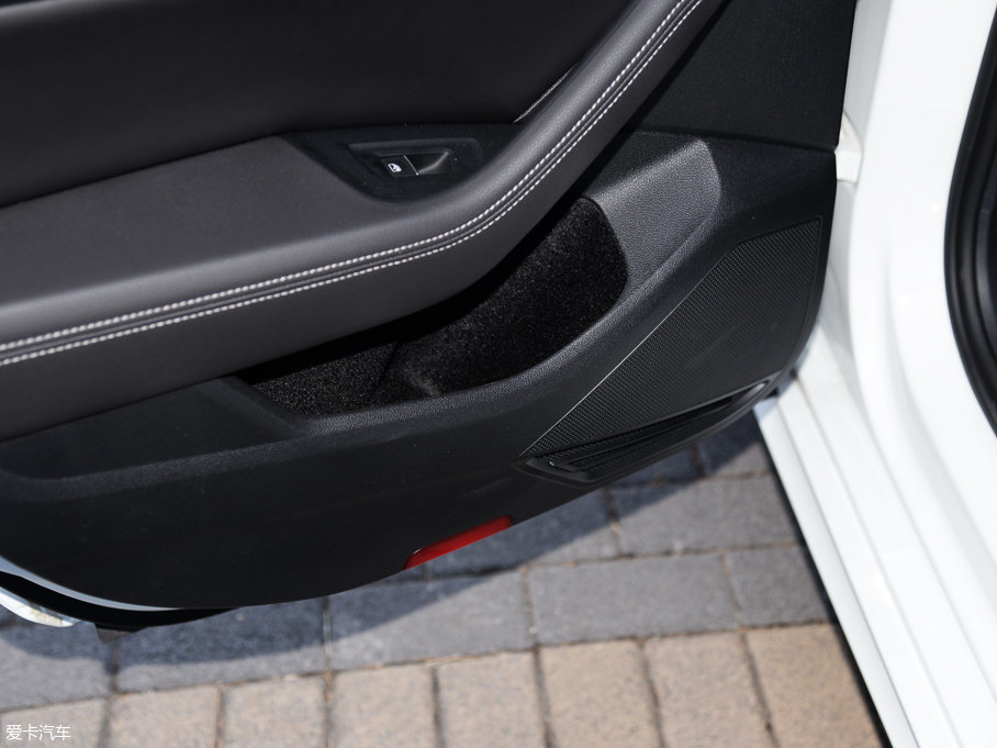 2016ε 380TSI R-Line