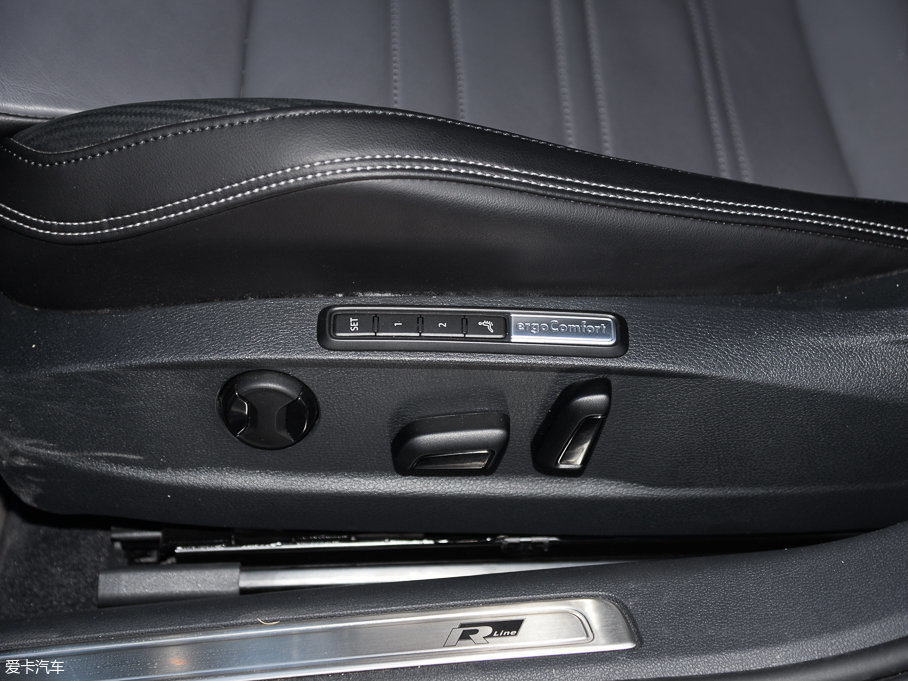 2016ε 380TSI R-Line