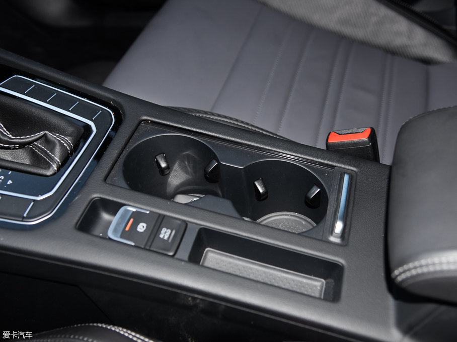 2016ε 380TSI (q)R-Line