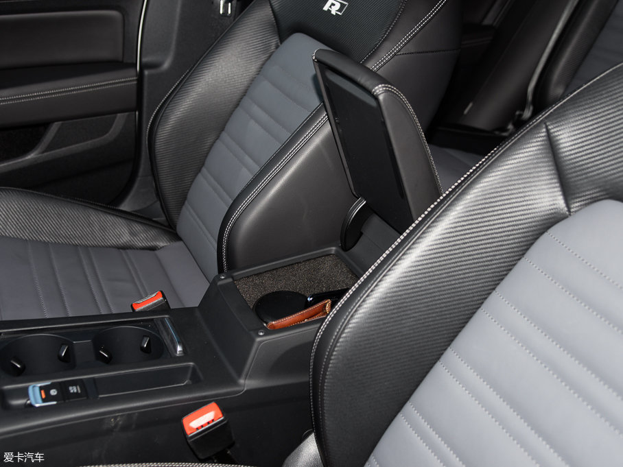 2016ε 380TSI R-Line