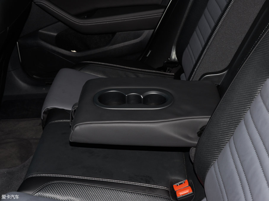 2016ε 380TSI (q)R-Line