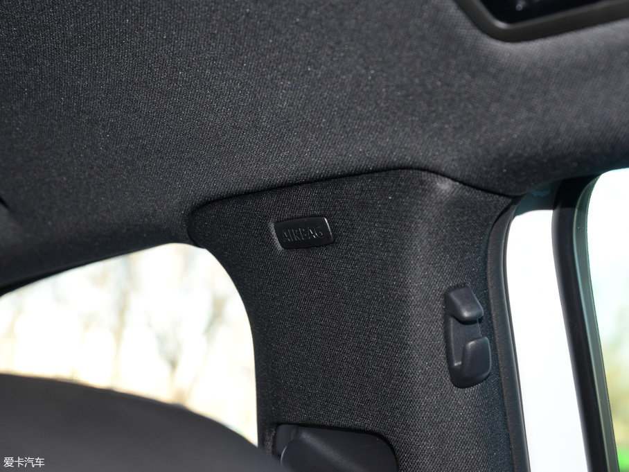 2016ε 380TSI (q)R-Line