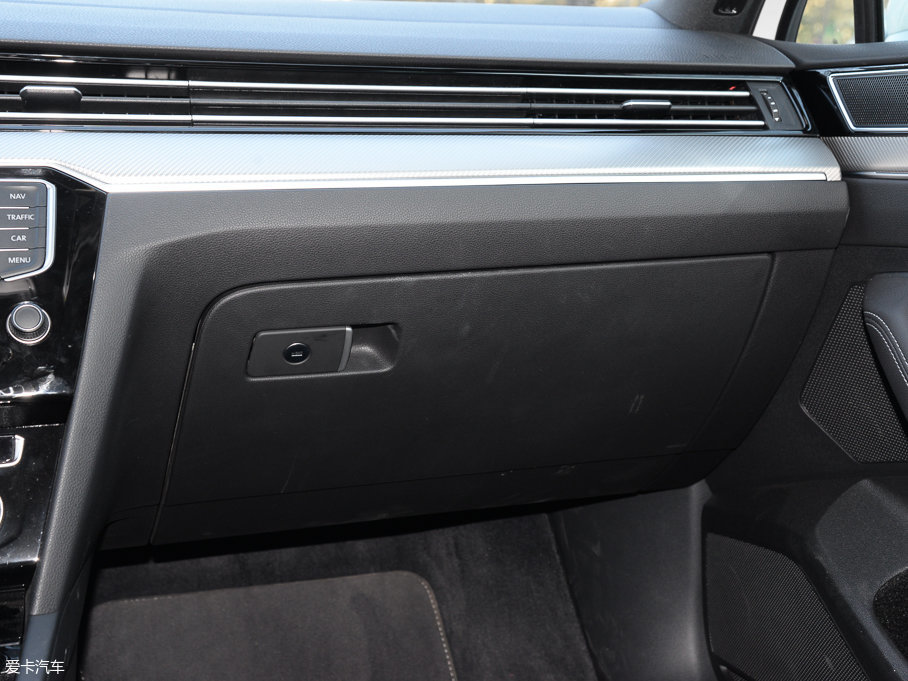 2016ε 380TSI (q)R-Line