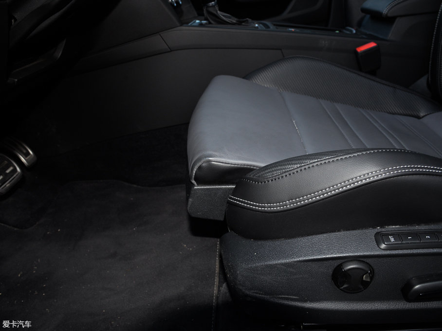 2016ε 380TSI R-Line