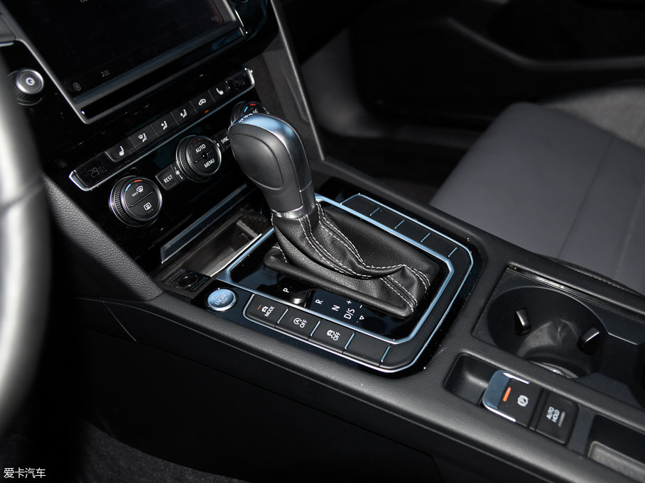 2016ε 380TSI R-Line