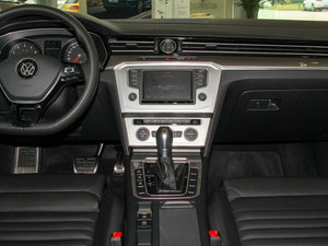 2016款380TSI Premium 四驱纵行版 中控台