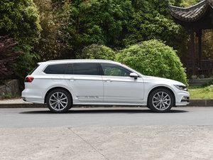 2016380TSI (q)R-Line w^