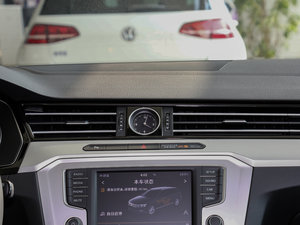 2016款380TSI 两驱逸行版 空调出风口
